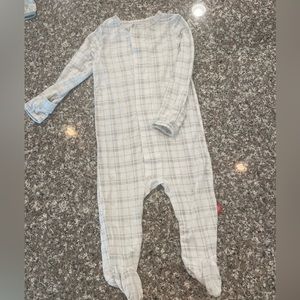 Magnetic Me 3-6 months footie